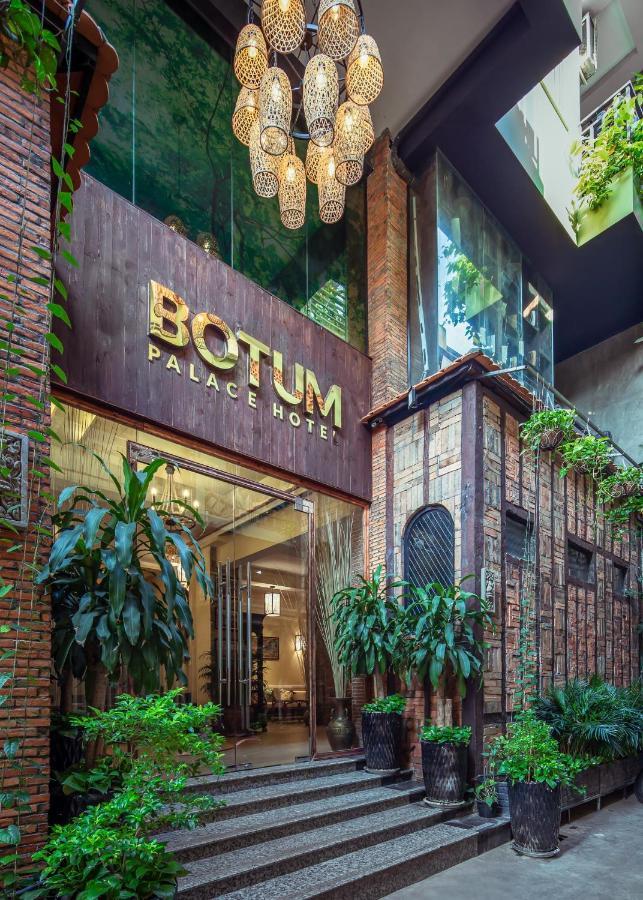 Botum Palace Hotel Phnom Penh Exterior foto